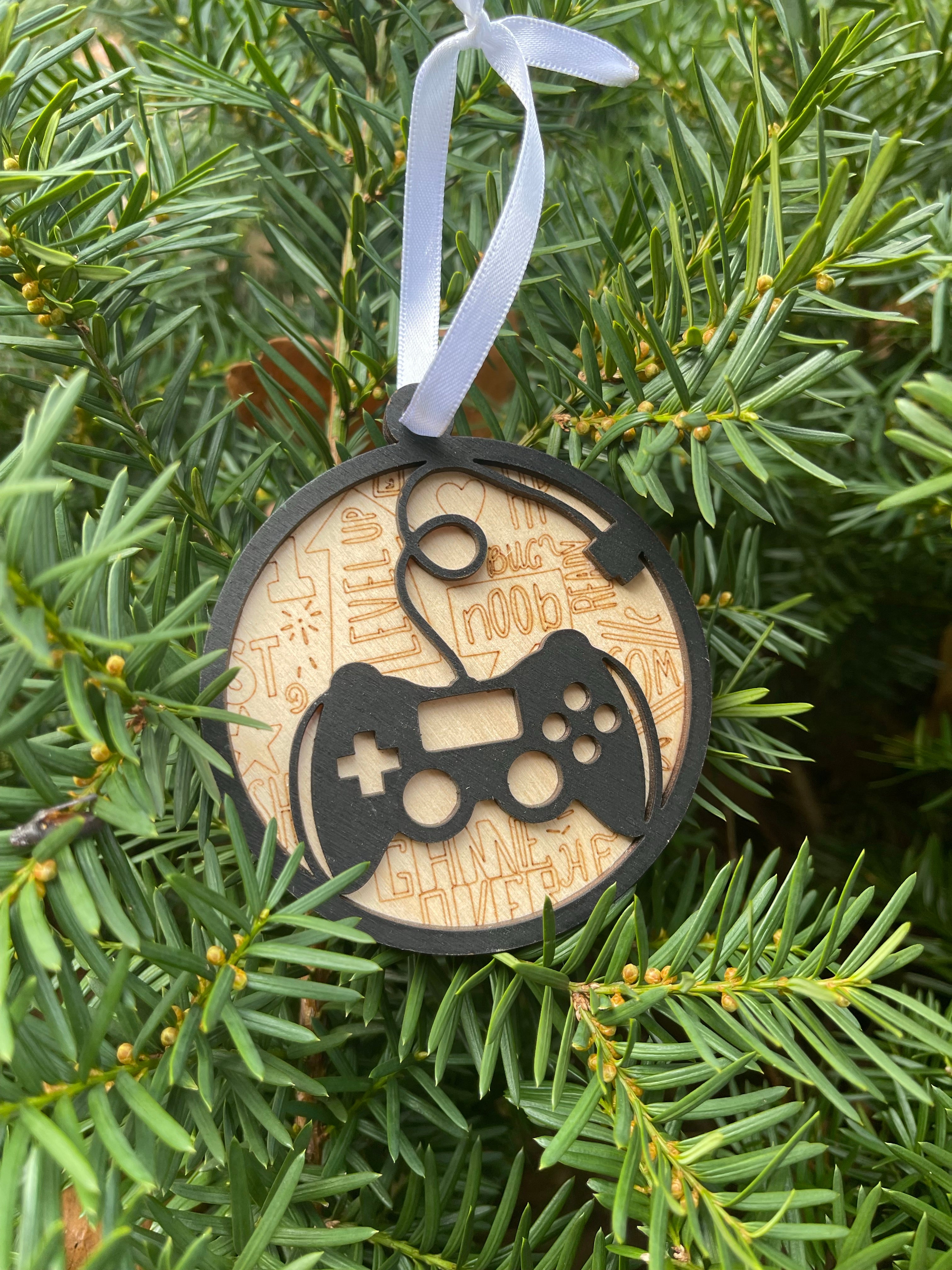 Christmas: Gamer Ornament